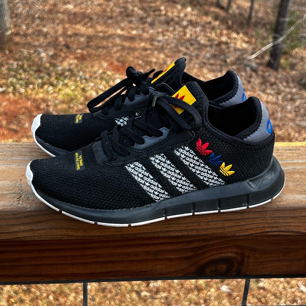 Adidas Originals Swift Run X Athletic Running Sneaker FZ4838 Youth Sz: US 5 - Picture 11 of 13
